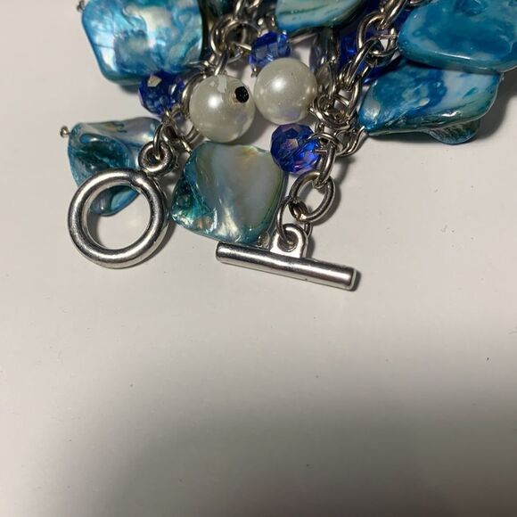 Blue Polished Shell Bauble Bracelet - Picture 4 of 5